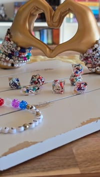 Image 6 of Make the Friendship Bracelets - swiftie inspired dice set