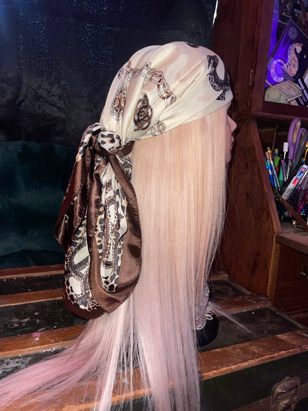 Image of Chain Link Leopard Print Scarf
