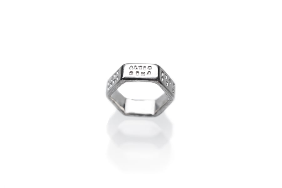 Image of Silver MAXI hexagon ring with inscription in Latin