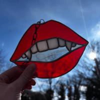 Image 2 of Bouche de vampire - Rouge