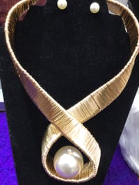 The Big  Drop Pearl Necklace Experience 