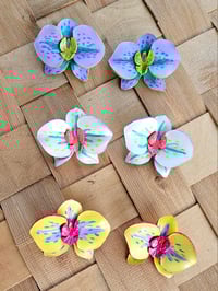 Image 1 of Tropi Orchid -earrings