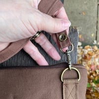 Image 3 of Large Scoop Front Zippertop Tapestry Pocket