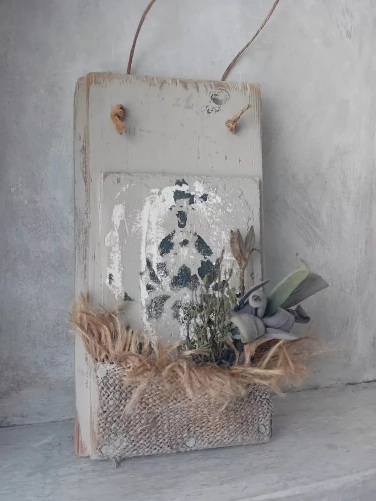 Image of Rustic Country Sacking Dried Herb /Flower Pocket Grey Painted Timber Wall Plaque