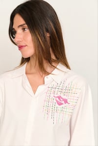 Image 5 of CAMISA BLANCA OVERSIZE SS25 