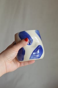 Image 1 of Indigo Strokes Grip Tumbler