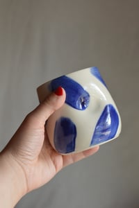 Image 4 of Indigo Strokes Grip Tumbler