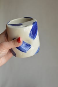 Image 2 of Grip To-Go Sippers - Indigo Strokes