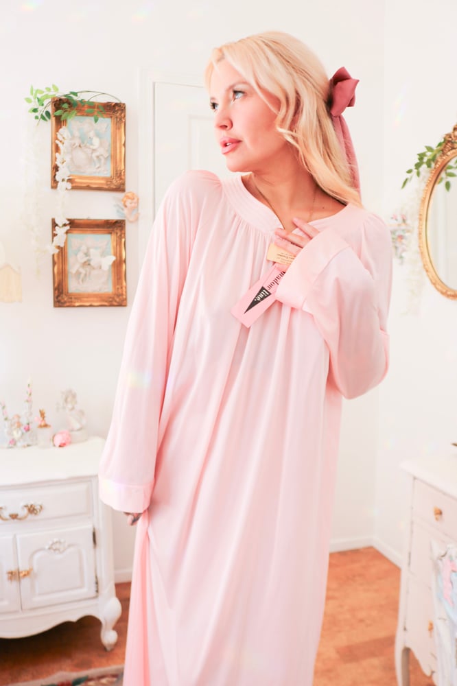 Image of Vintage NWTs 1980s Shadowline Pastel Pink Long Sleeve Nightgown (Medium)