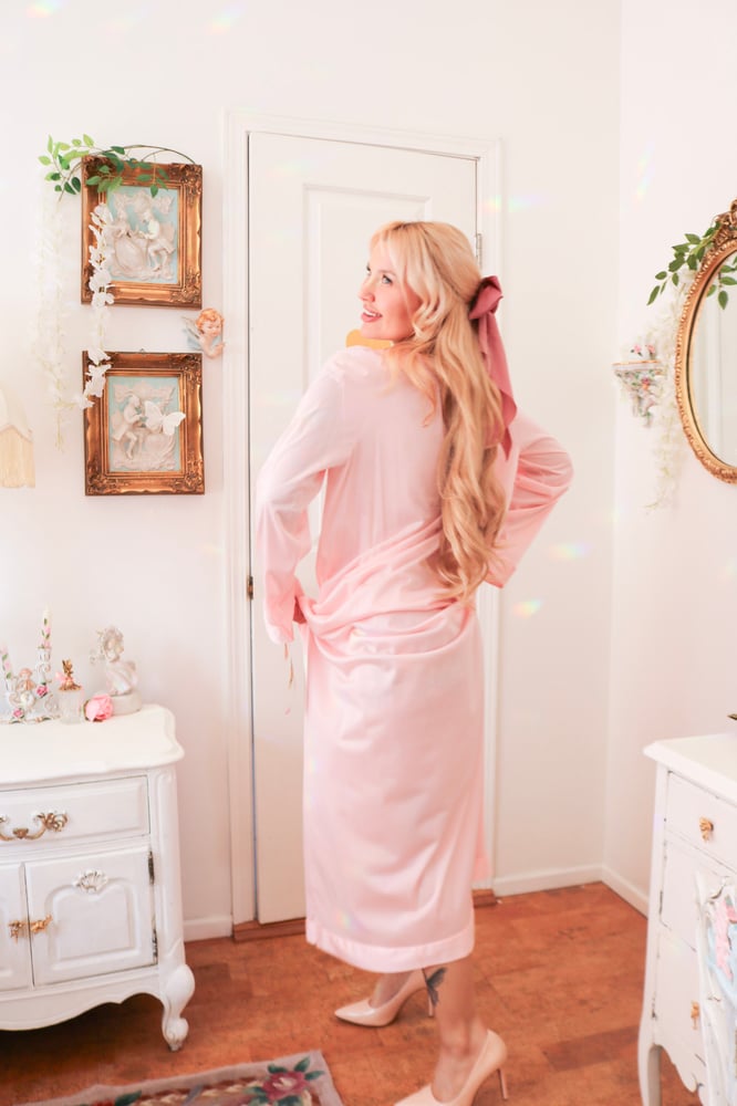 Image of Vintage NWTs 1980s Shadowline Pastel Pink Long Sleeve Nightgown (Medium)