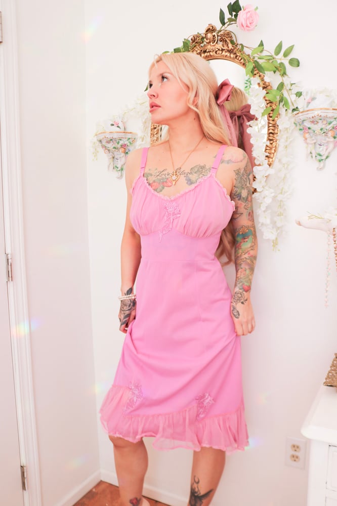 Image of STUNNING 1970s Carol Brent Magenta Nightgown with Floral Applique (34 - Small)