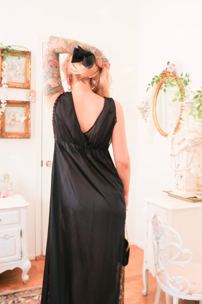 Image of Vintage 1970s ILGWU Black Floor Length Nightgown with Lace Details (Large)
