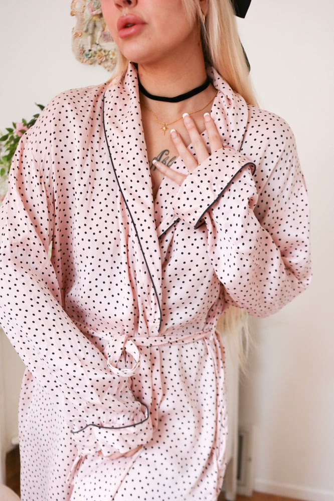 Image of 2000s Victoria's Secret 100% Silk Pink Polka Dot Robe (One Size)