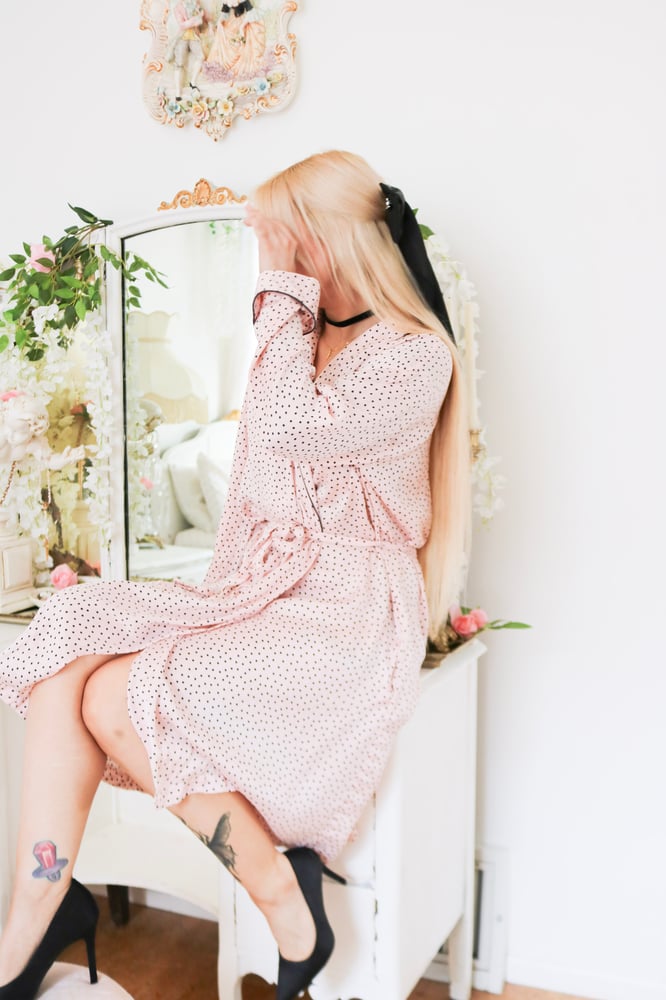 Image of 2000s Victoria's Secret 100% Silk Pink Polka Dot Robe (One Size)