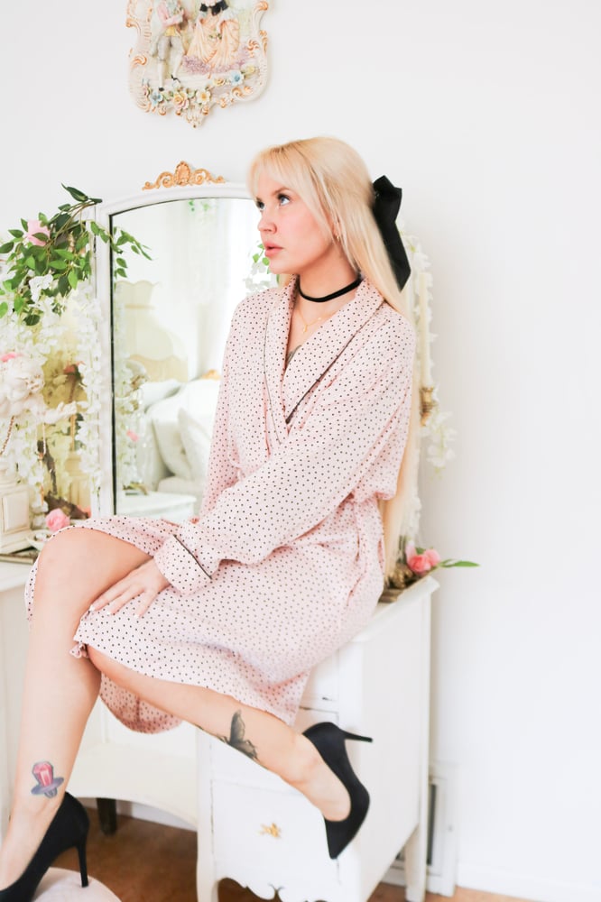 Image of 2000s Victoria's Secret 100% Silk Pink Polka Dot Robe (One Size)