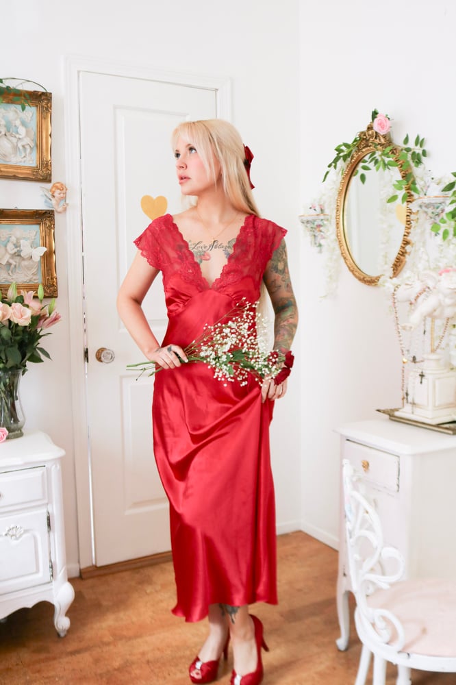 Image of 90s Gilligan O'Malley Cherry Red Nightgown With Floral Lace Details (Small)