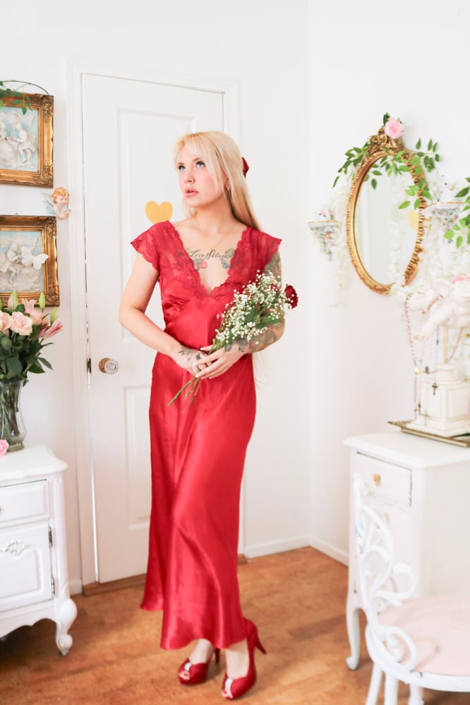 Image of 90s Gilligan O'Malley Cherry Red Nightgown With Floral Lace Details (Small)