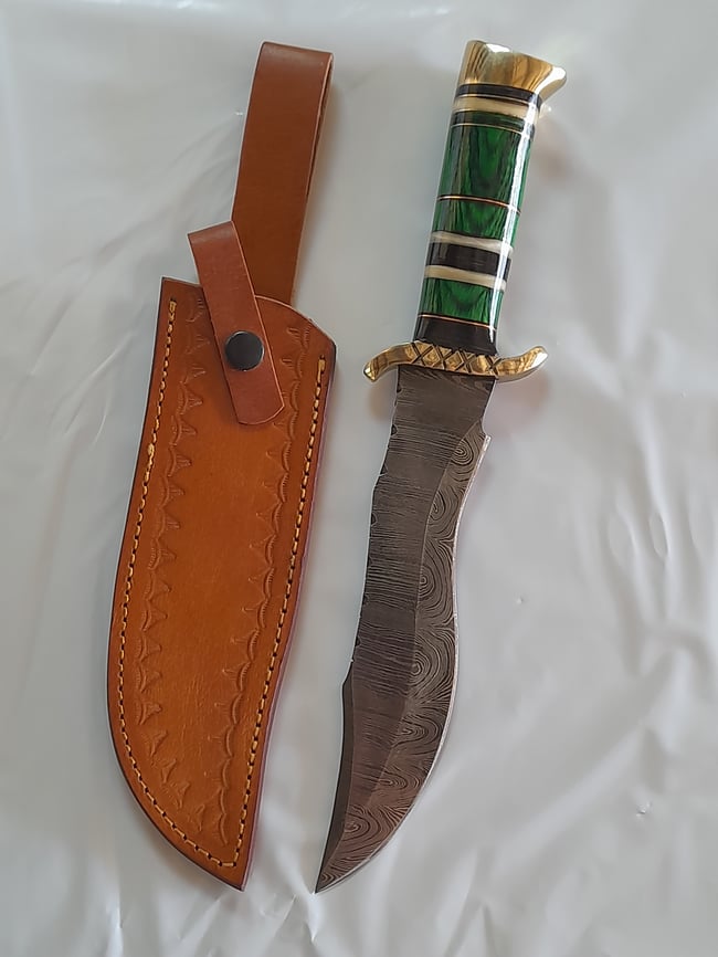 Handmade Damascus Hunting Fixed Knife with Leather Sheath Green Wood and Brass Handle