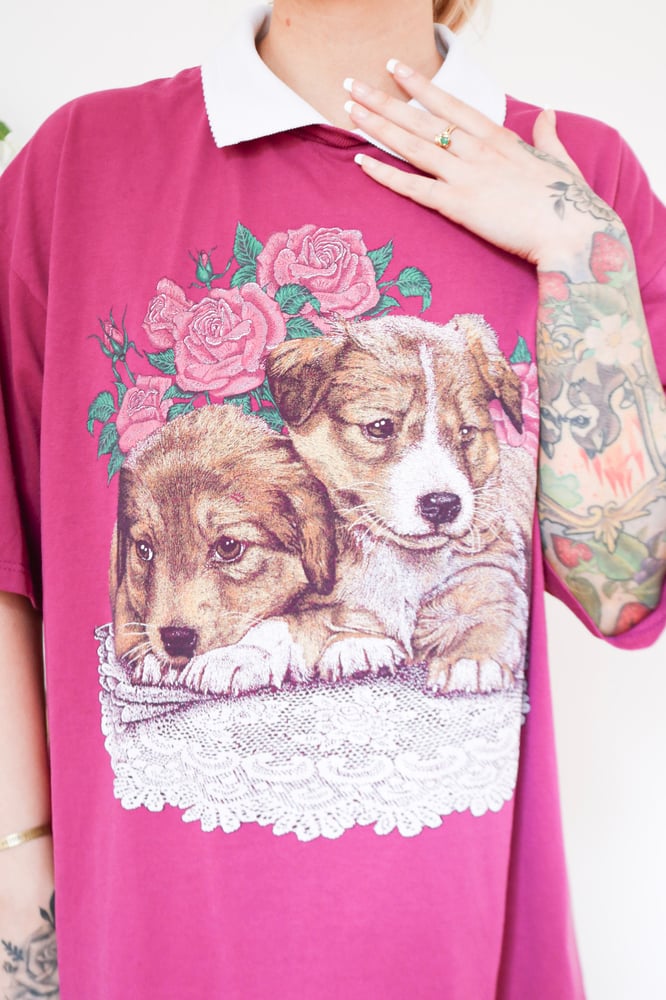 Image of 90s Cotton Grove Collard Magenta Puppy and Roses Oversized T shirt (XL)