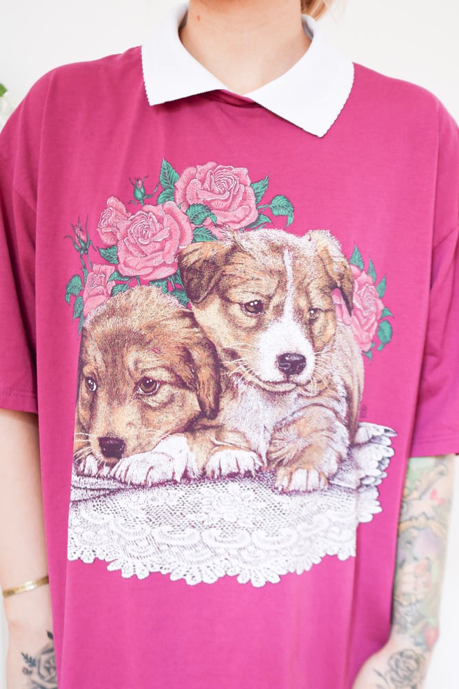 Image of 90s Cotton Grove Collard Magenta Puppy and Roses Oversized T shirt (XL)