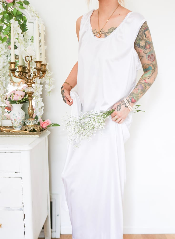 Image of White Angelic Nightgown with Lace Details (Large)
