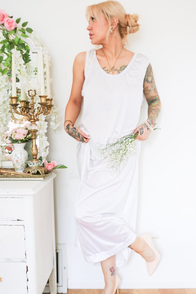 Image of White Angelic Nightgown with Lace Details (Large)