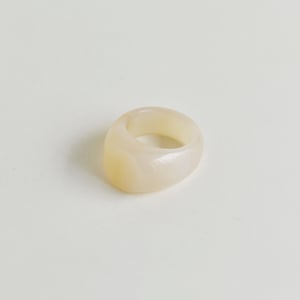 Image of Vietnam Light Brown Agate flat round face signet ring