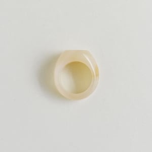 Image of Vietnam Light Brown Agate flat round face signet ring