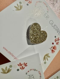 Image 3 of Pin’s cœur paillettes