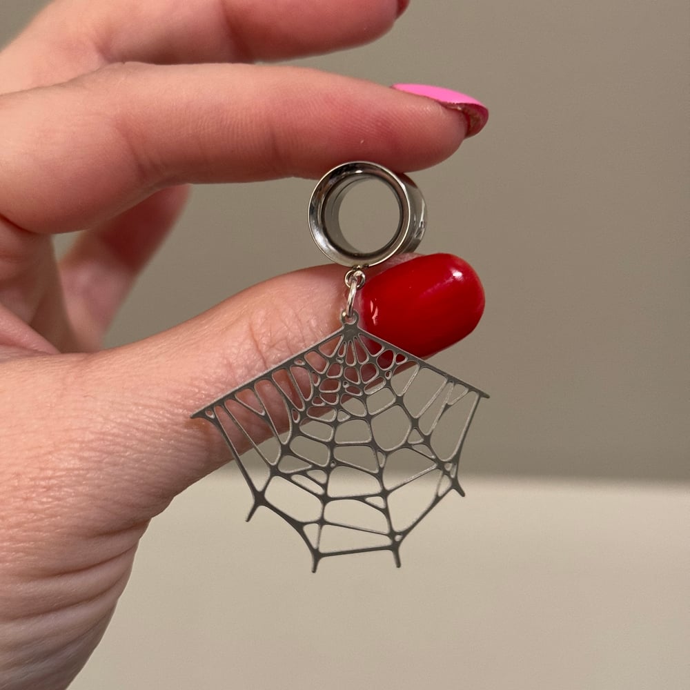 Image of Simple Spiderweb Dangles (sizes 2g-2")