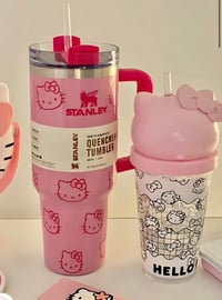 Image 3 of Hello Kitty X Stanley “GLITTER PINK” | 40 Oz. FlowState Tumbler