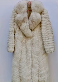 Image 4 of Mens Luxury Mid Length Fox Fur Coat