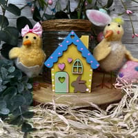Image 3 of Easter House
