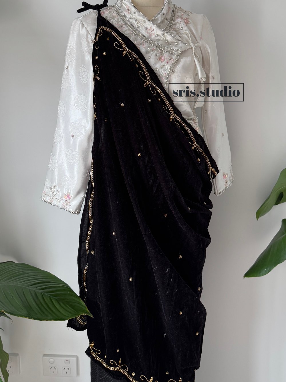 Image of Black Galek
