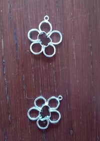 Image 3 of "Signature" Genuine Emerald Green Sea Glass Daisies, Stirling Silver, Open Bezel.