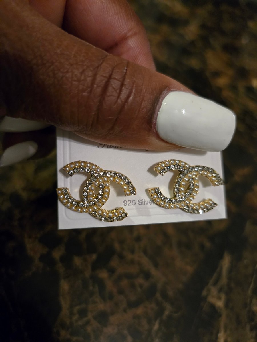 Image of Stephanie (Gold)