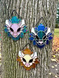 Image 2 of Lion Head Stained Glass (multiple)