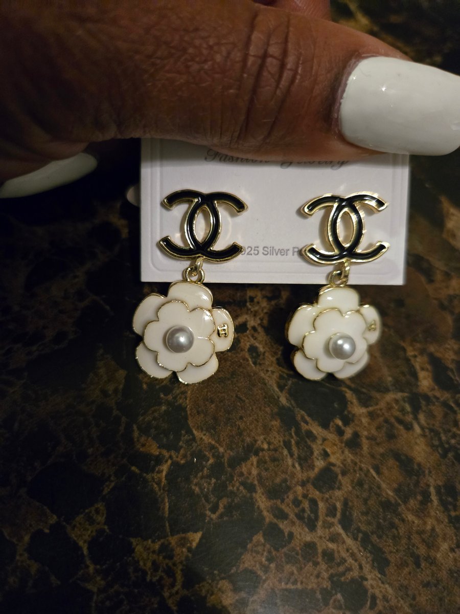Image of Magnolia (Gold)