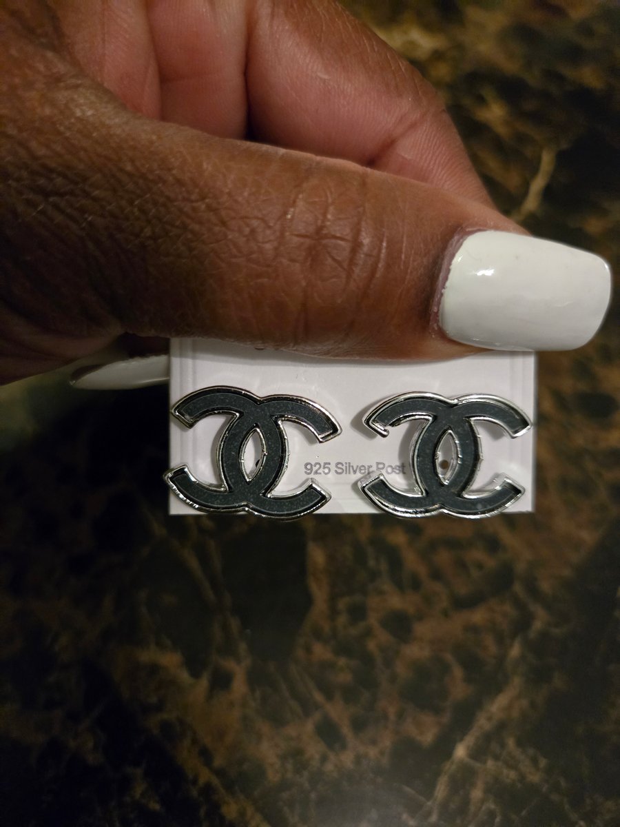 Image of Smoky(Silver)