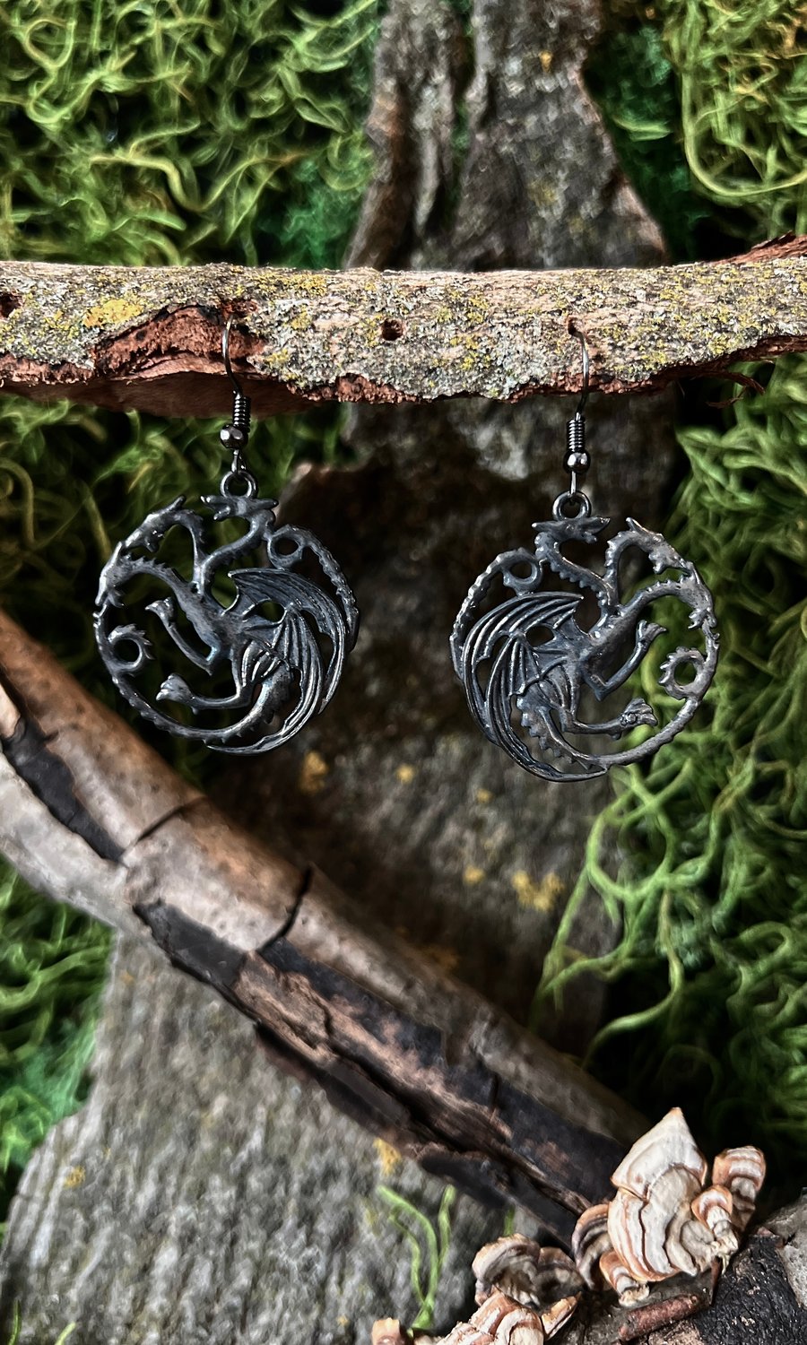Image of OXIDIZED CIRCULAR DRAGON EARRINGS