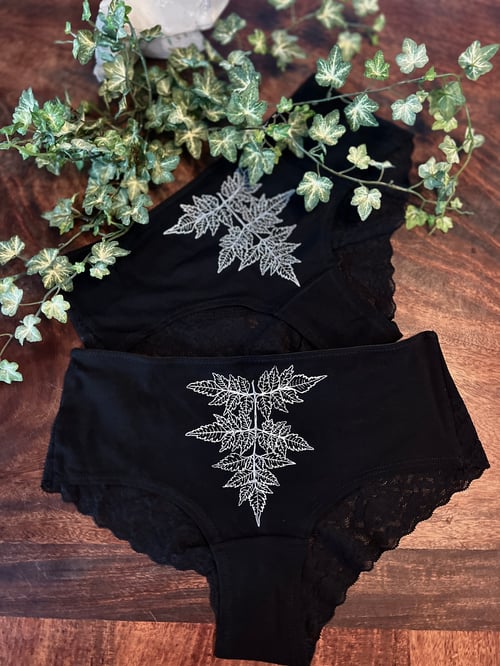 Image of POISON HEMLOCK CHEEKY LACE HIPSTERS