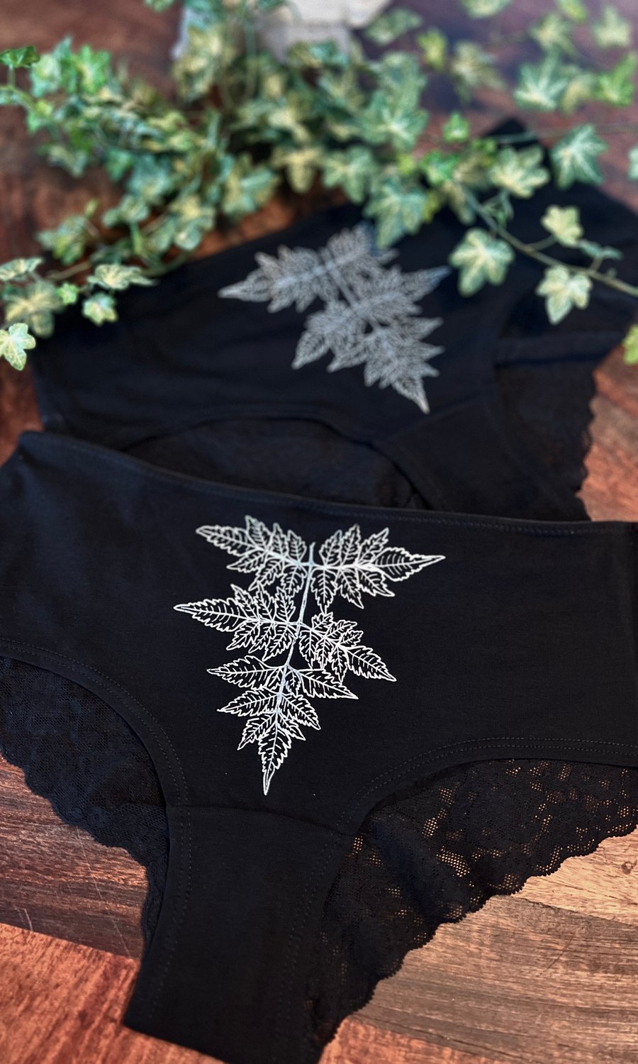 Image of POISON HEMLOCK CHEEKY LACE HIPSTERS