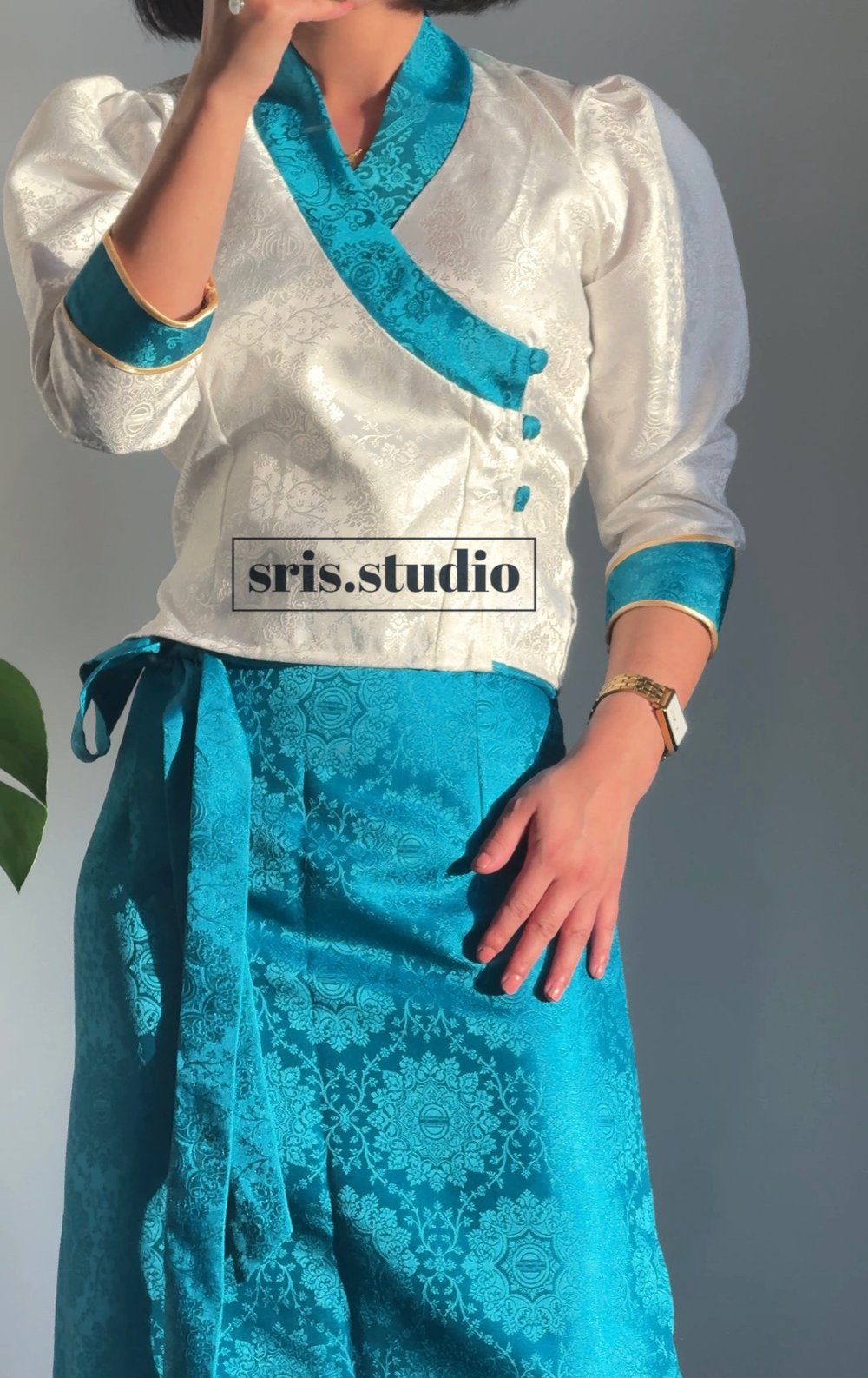 Image of WB Two Piece Bakhu set 