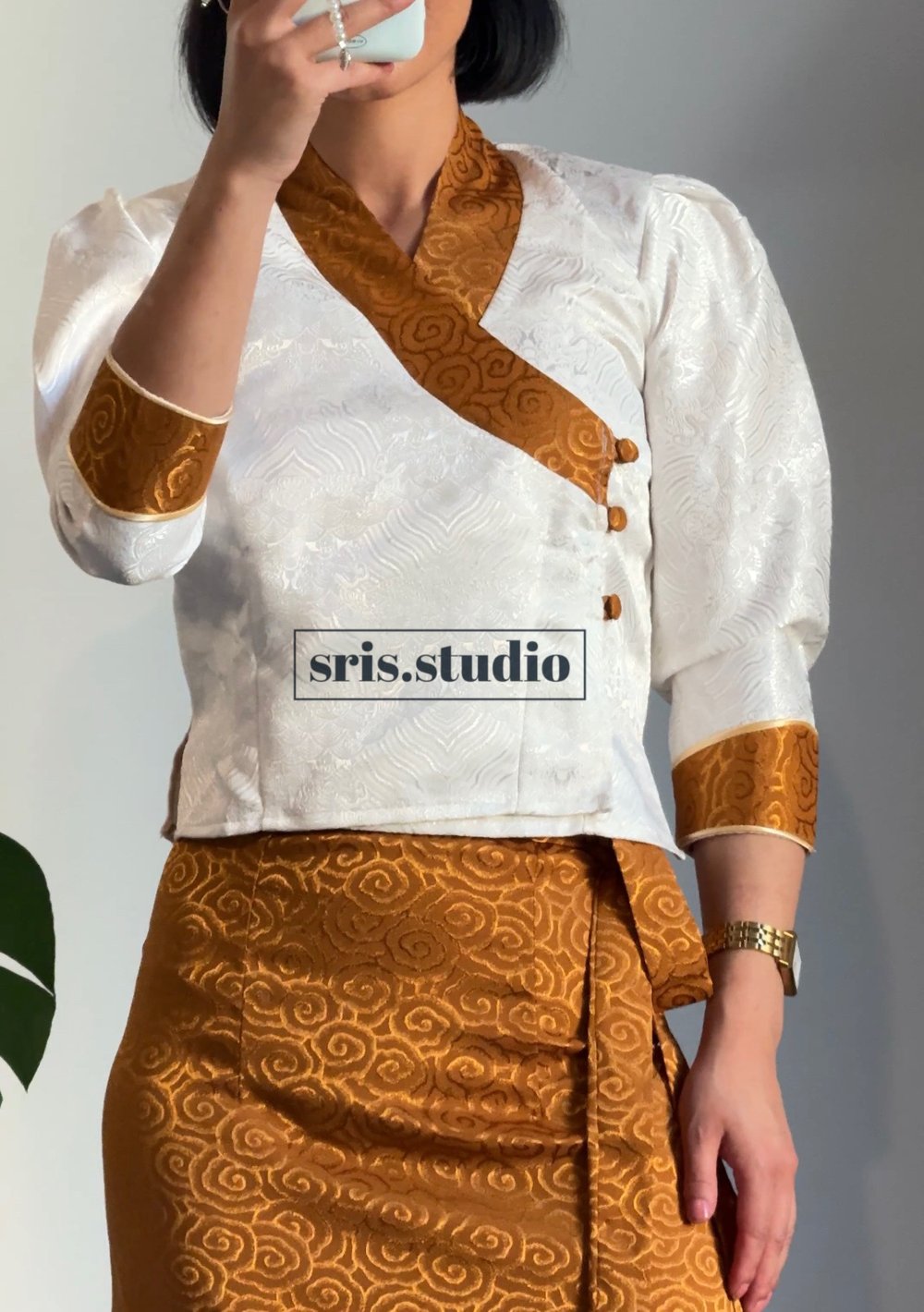 Image of YW Two Piece Bakhu set 