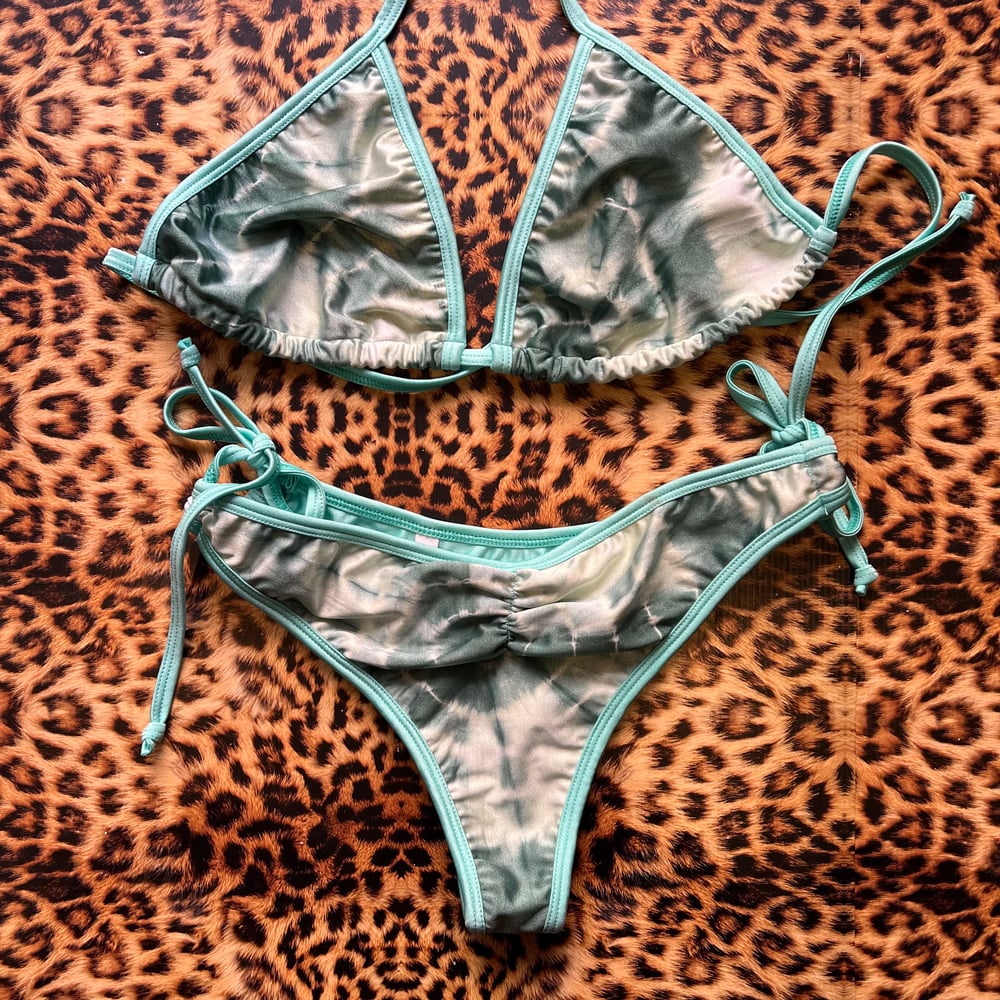 ଘ(੭*ˊᵕˋ)੭* ੈ♡‧₊ large tie side bella bottoms & large regular cup