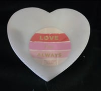 Image 1 of White Marble Heart-Shaped Plate