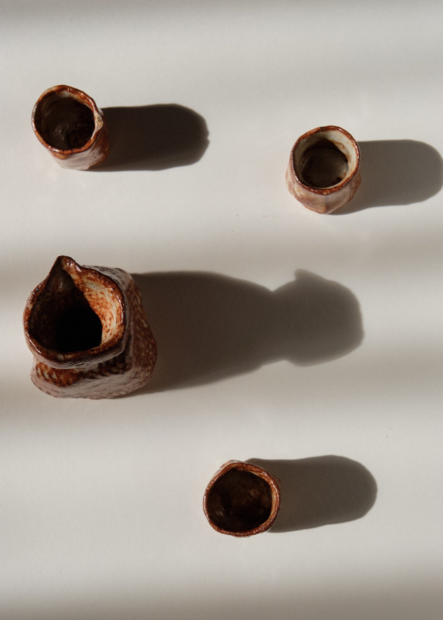 Image of Jarra Sabi y chupitos para Sake
