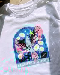Image 2 of TEE-SHIRT "VIRGINIA WOOLF" - COLLAB' CITATIONS PAR MAITE FRANCHI
