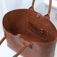 Image 5 of Giant Tote in vintage light brown