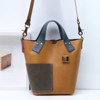 Image 1 of Funky Tote warm ochre